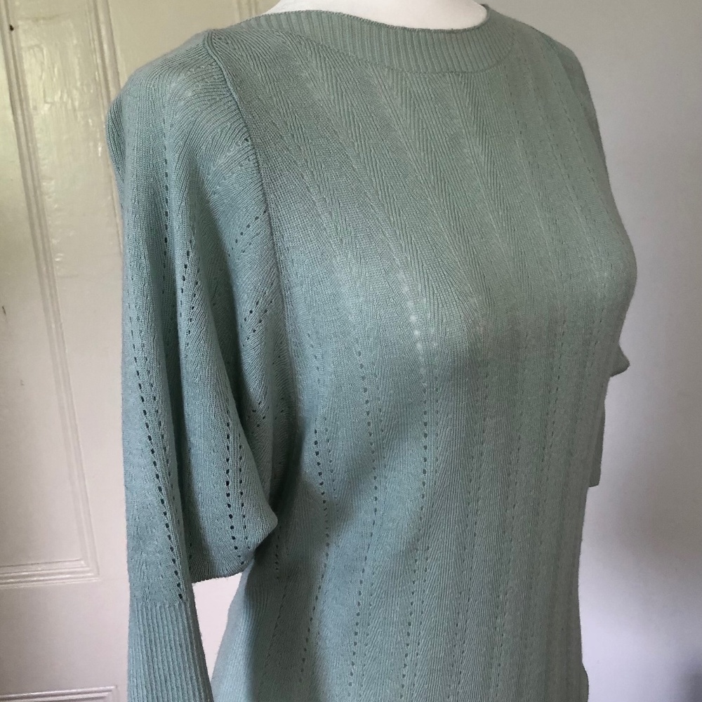 The Limited XS light green sweater